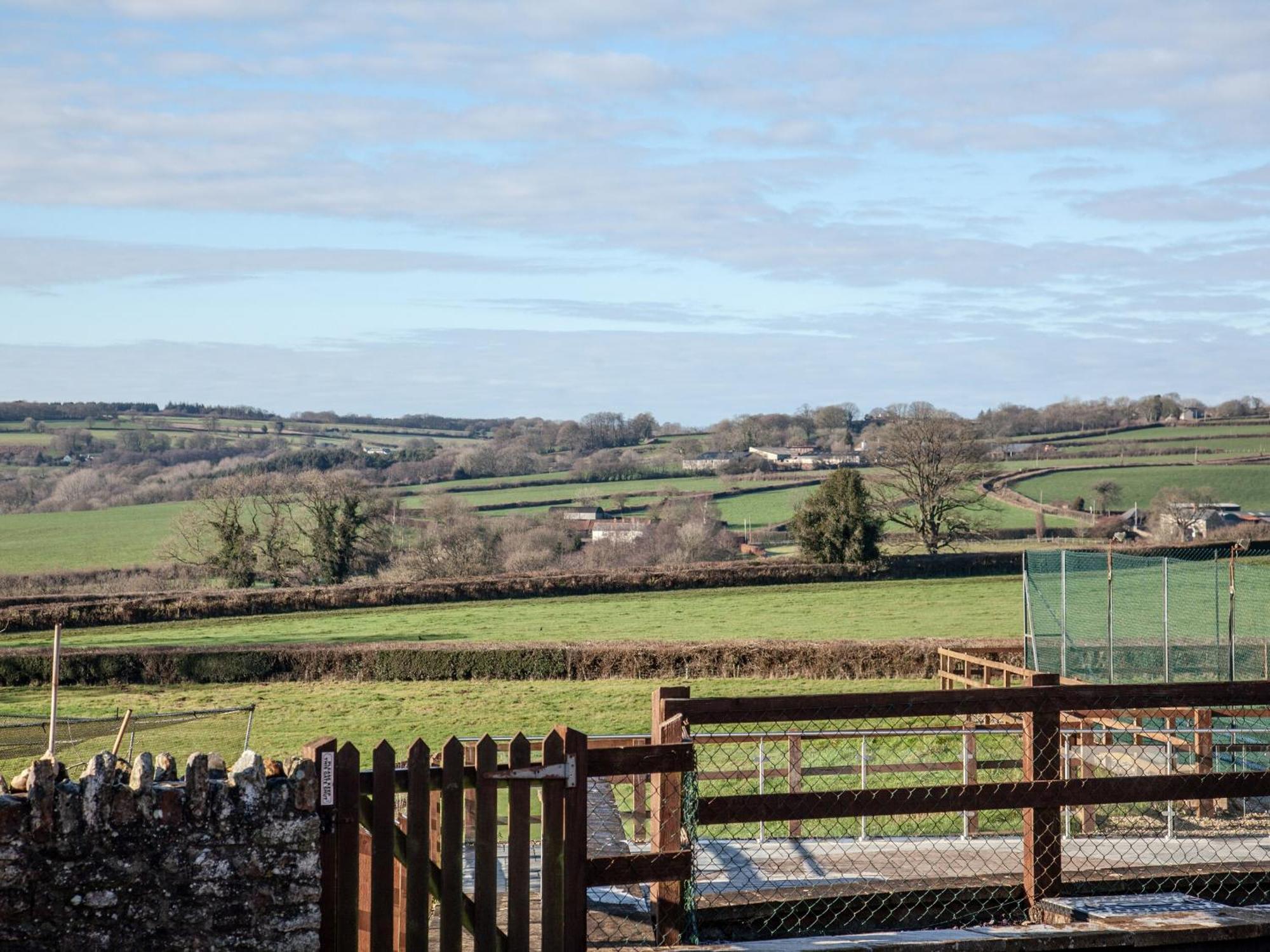 Old Orchard Barn - The Annexe Villa Buckland St Mary Exterior photo